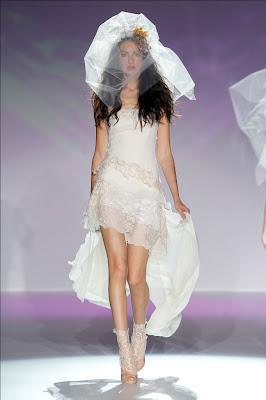 Raimon Bundó llena la Pasarela Gaudí de luz y color inspirandose en cuadros de Monet