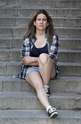 Acusada de resistencia y de desobediencia