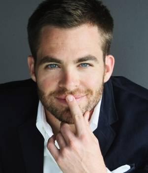 Chris Pine co-protagonizará su propia comedia