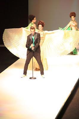 Jordi Dalmau, el showman de las Pasarelas, nos sorprende este año con vestidos de “Cuentos de Hadas”