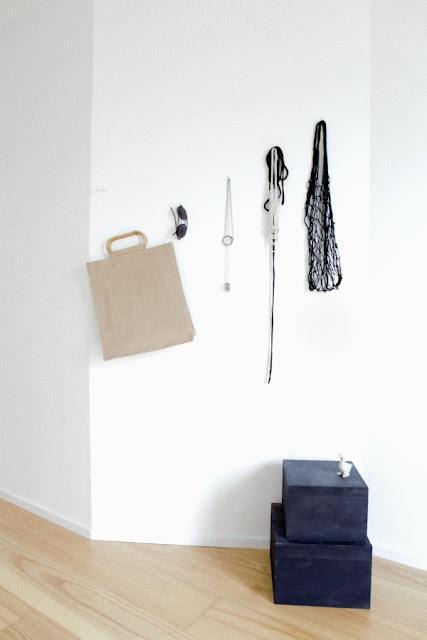 Clavos y cajas para un recibidor minimalista y/o por 4 duros
