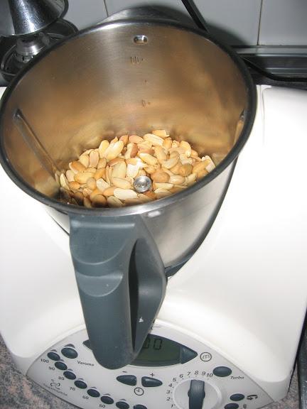 Halva de cacahuetes - Mantecol de mani casero