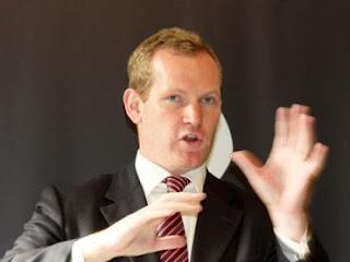 Reino Unido conmemora el Día Internacional contra la Homofobia y la Transfobia