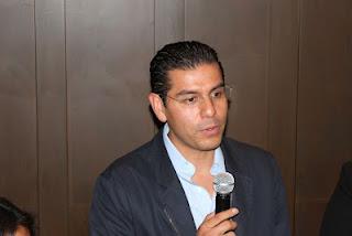 Defiende Juan Dueñas un interés muy particular, no al del PAN: Camilio Campos