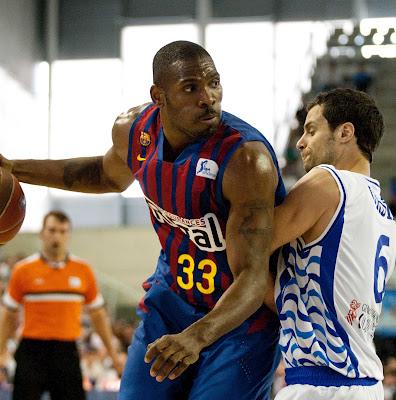 Mickeal vuelve a brillar en un Barça que alcanza las semifinales tras superar al Lucentum (57-84)