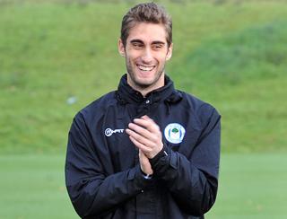 Entrevista a Adrián López, ¿posible sustituto de Villa en la Eurocopa?