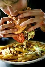 Comer compulsivamente, un trastorno alimenticio común pero raramente tratado