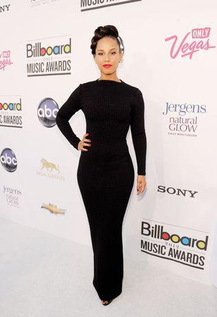 Peor Vestidos - Alicia Keys. Esta veterana de las alfombras rojas parece haberse querido ver a lo Morticia.  Foto: Getty Images