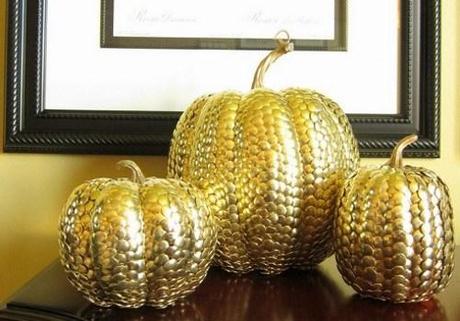 Calabazas forradas con chinchetas doradas Clava chinchetas con arte
