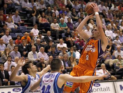 De Colo y Newley guían al Valencia Basket a semifinales tras vencer a un Lagun Aro corajudo (75-67)