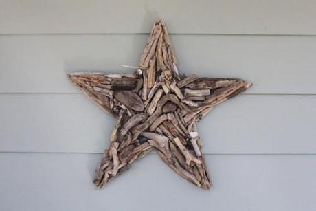 Estrella de pared hecha con trozos de madera Decora y crea con trozos de madera