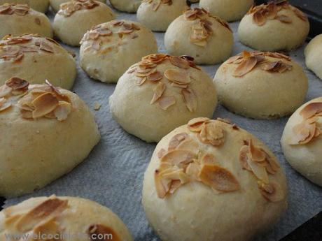 Pan de almendras, albaricoque y vainilla