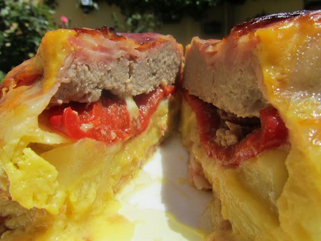 Pastel de tortilla y carne
