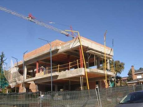 Os presentamos el proceso constructivo de una vivienda A-cero al Noroeste de la capital!