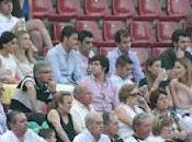 Miguel ángel serrano toca pelo actuación califas