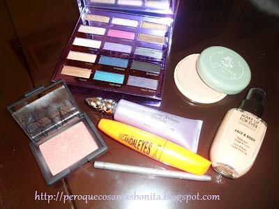 Maquillaje: Rosa + verde + salmón + vainilla