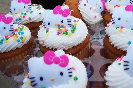 cupcakes de Hello Kitty de nata
