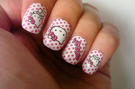 manicura de Hello Kitty