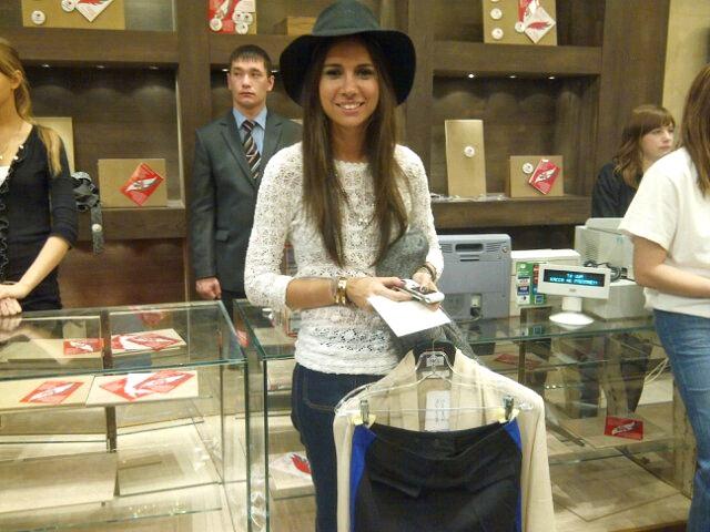 Natasha Goldenberg la amiga....