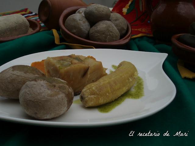 PLÁTANOS GUISADOS CON PESCADO SALADO