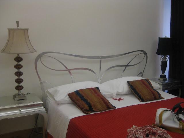 ESCAPADA A ROMA. DURMIENDO JUNTO A LA FONTANA