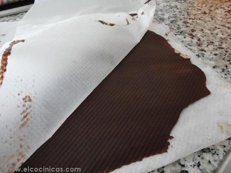 Tronco de chocolate, pera y mousse de chocolate Tronco de chocolate, pera y mousse de chocolate