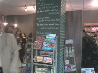 Crónica de la inuguración en Valencia de la librería-cafetería Rana Books