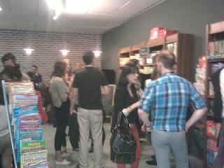 Crónica de la inuguración en Valencia de la librería-cafetería Rana Books