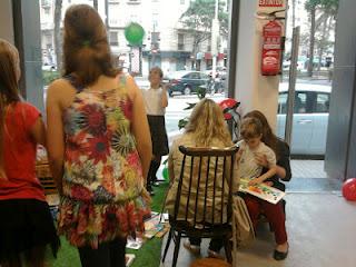 Crónica de la inuguración en Valencia de la librería-cafetería Rana Books