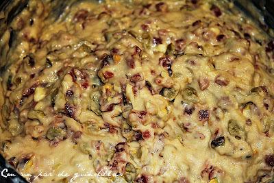 Bocaditos de jamón, pistachos y aceitunas