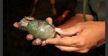 Dos muertos y 3 menores heridos al estallar una granada