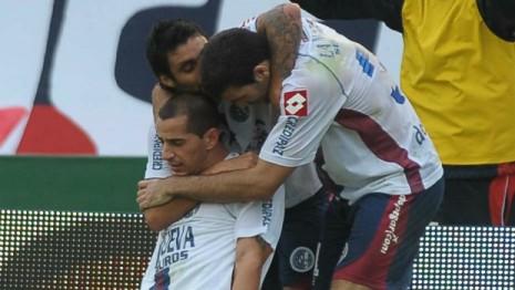 En un partido para el infarto, San Lorenzo se sacó la mufa