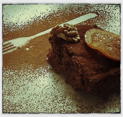 Brownie de Naranja confitada y Nueces