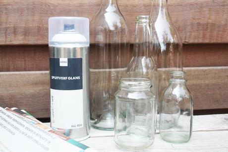 Cómo pintar botellas por dentro y por fuera para convertirlas en jarrones