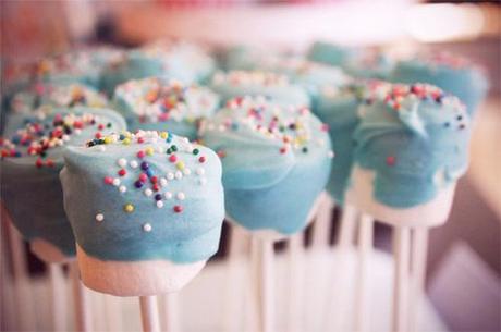 Mesas de dulces: piruletas de nubes