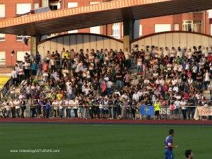 Ascenso del Caudal tras vencer al Yeclano: Grada Este Frente Tensión