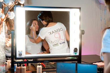 DEMAK' UP DAY DEMAK' UP DAY