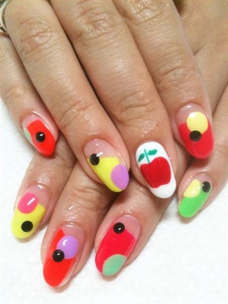 Tendencias 2012 Para Decorar  Tus Uñas