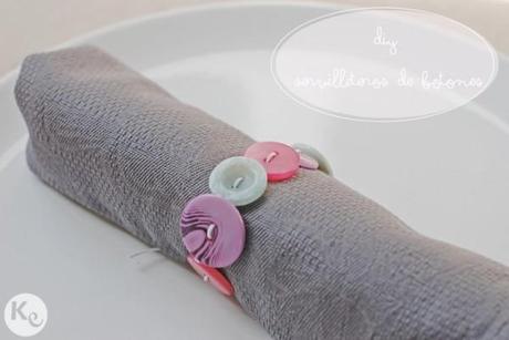 A Kiss of Colour-DIY 28-Servilleteros de botones/Buttoned napkin rings DIY 28-Servilleteros de botones/Buttoned napkin rings