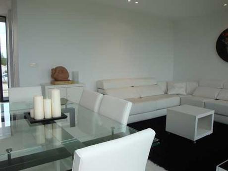 A-cero Projects Os presentamos el interiorismo de una vivienda A-cero Tech con acabado en acero corten y ubicada en Salamanca