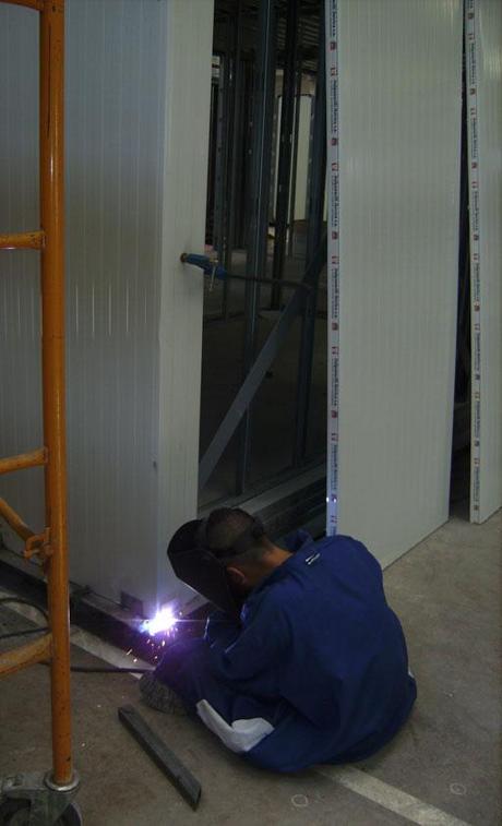 A-cero Tech Os presentamos el interiorismo de una vivienda A-cero Tech con acabado en acero corten y ubicada en Salamanca