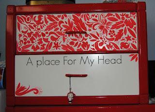 Redecorando los muebles de la habitación