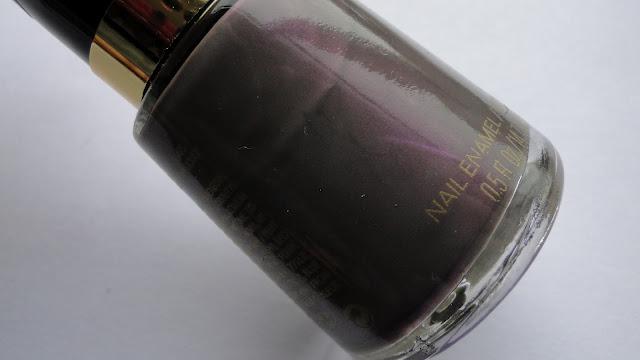 Revlon, uñas y ojos.