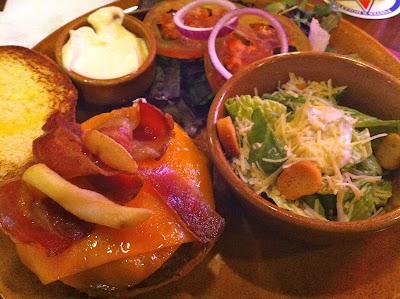 Foster hollywood, y la guerra en la cocina.