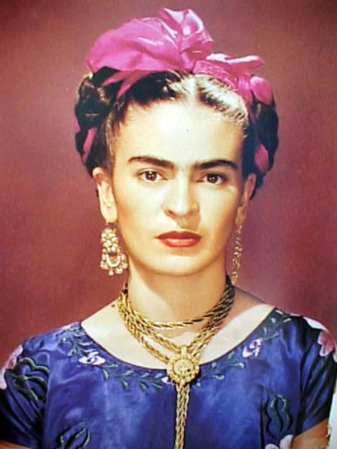A&P;: Frida Kahlo usa ropa inetrior Calvin Klein