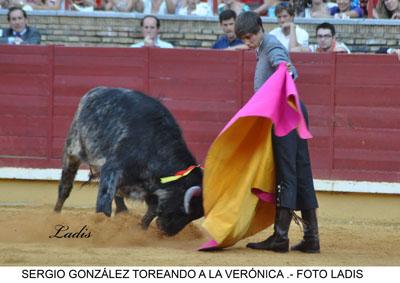 FERIA TAURINA DE CÓRDOBA: LA BECERRADA HOMENAJE A LA MUJER CORDOBESA CIERRA LA FERIA