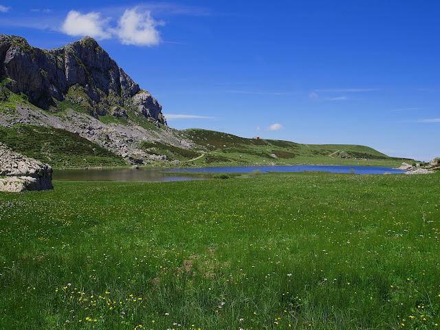 lagos de covadonga y vega el paré