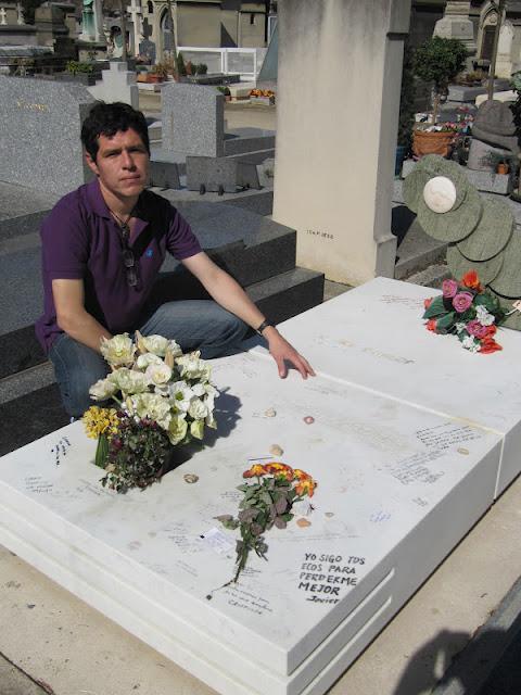 EN EL CEMENTERIO DE MONTPARNASSE