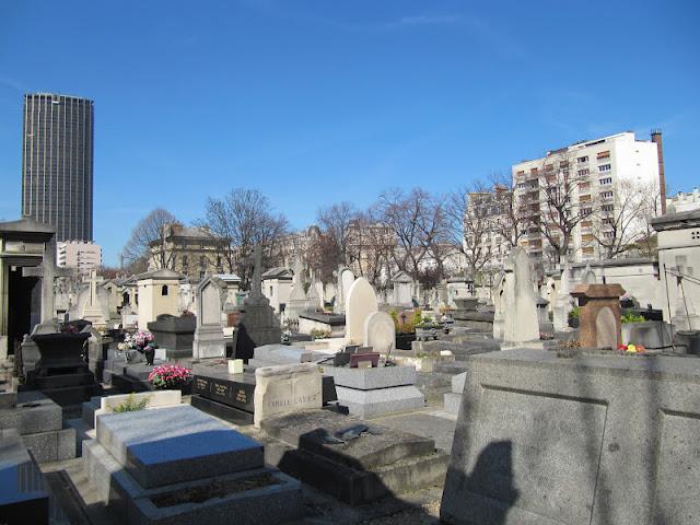 EN EL CEMENTERIO DE MONTPARNASSE