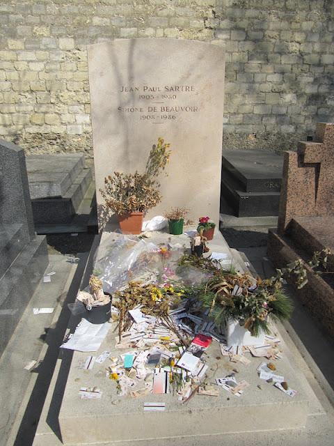 EN EL CEMENTERIO DE MONTPARNASSE